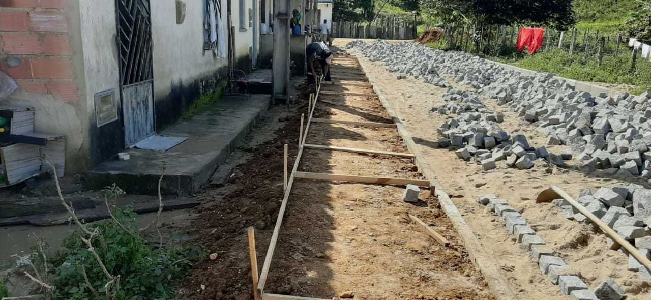 Camacã: Mais 2 ruas em fase de conclusão em São João do Panelinha